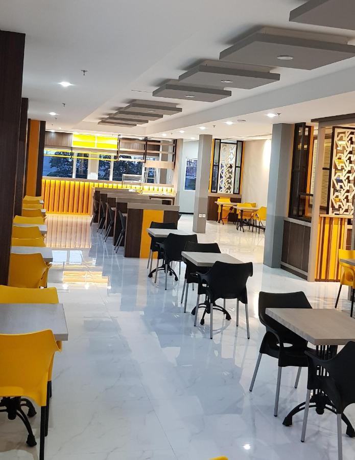 סוראבאיה D'Carol Hotel מראה חיצוני תמונה